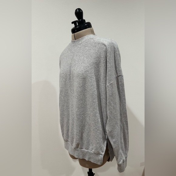 Colsie Grey Sweater - Picture 4 of 5